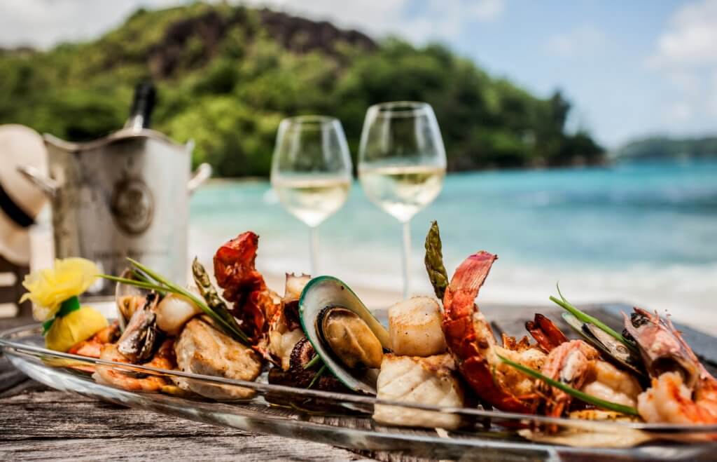 Six Palm Beach Aruba Restaurants On The Water