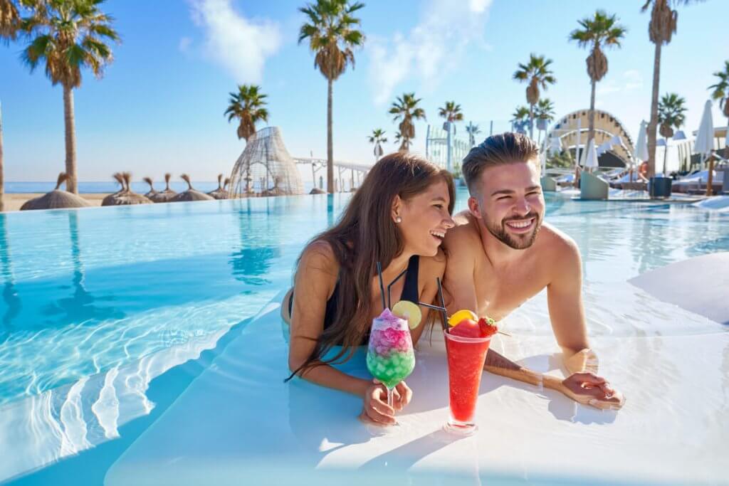 10 Luxury Cabo Honeymoon Resorts