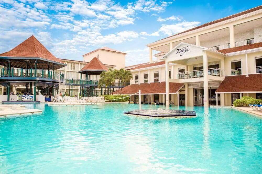 CBreezes Resort & Spa Bahamas In Nassau