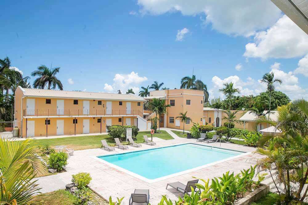 Orange Hill Beach Inn In Nassau