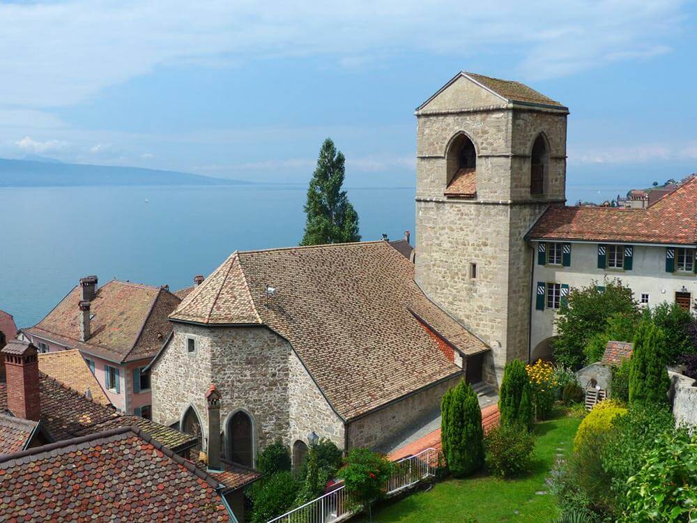 Fall in love with Saint-Saphorin In Montreux Riviera